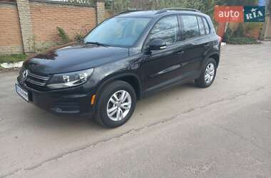 Позашляховик / Кросовер Volkswagen Tiguan 2016 в Києві