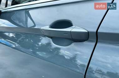 Внедорожник / Кроссовер Volkswagen Tiguan 2021 в 