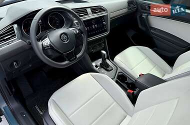 Внедорожник / Кроссовер Volkswagen Tiguan 2021 в 