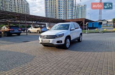 Внедорожник / Кроссовер Volkswagen Tiguan 2014 в Одессе