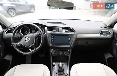 Позашляховик / Кросовер Volkswagen Tiguan 2019 в 