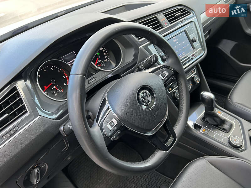 Внедорожник / Кроссовер Volkswagen Tiguan 2019 в Киеве