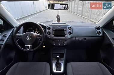 Внедорожник / Кроссовер Volkswagen Tiguan 2014 в 