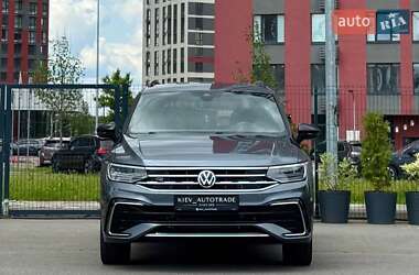 Внедорожник / Кроссовер Volkswagen Tiguan 2021 в 
