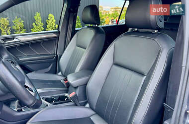 Внедорожник / Кроссовер Volkswagen Tiguan 2021 в 