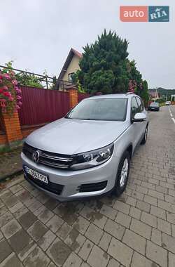 Внедорожник / Кроссовер Volkswagen Tiguan 2017 в Львове