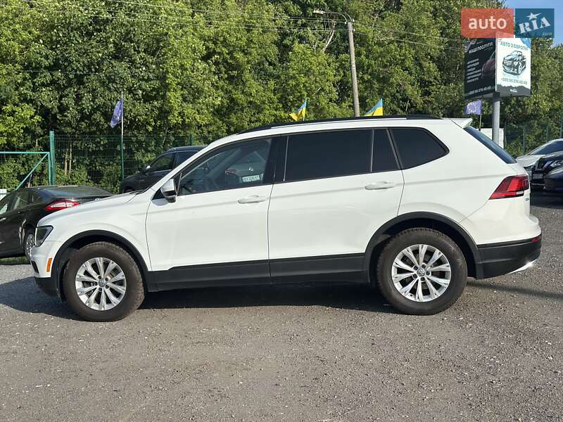 Внедорожник / Кроссовер Volkswagen Tiguan 2017 в Хмельницком