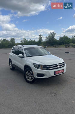Позашляховик / Кросовер Volkswagen Tiguan 2016 в Рівному