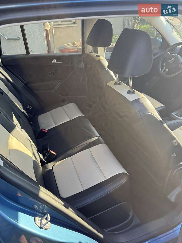 Внедорожник / Кроссовер Volkswagen Tiguan 2017 в Львове