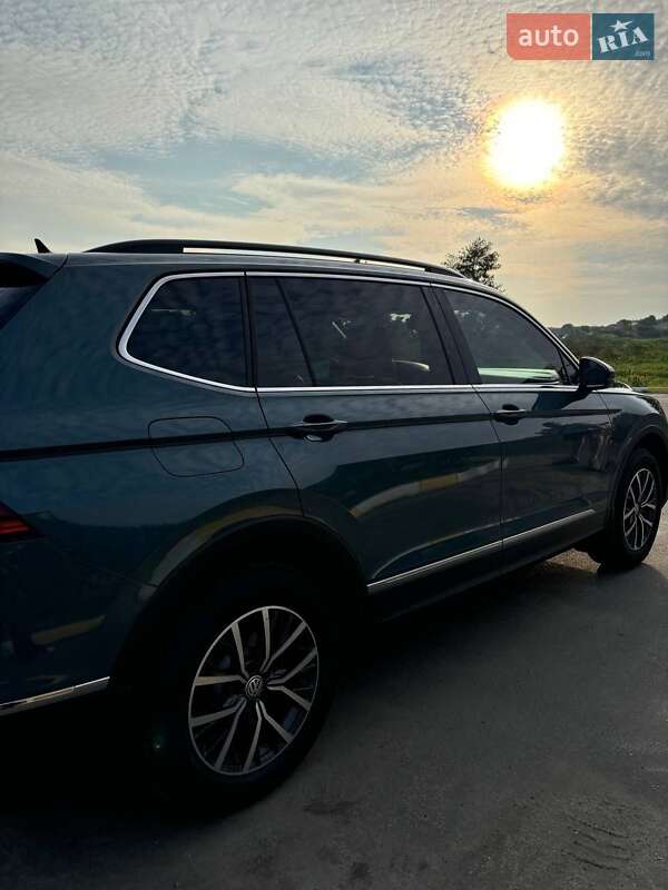 Внедорожник / Кроссовер Volkswagen Tiguan 2020 в Киеве