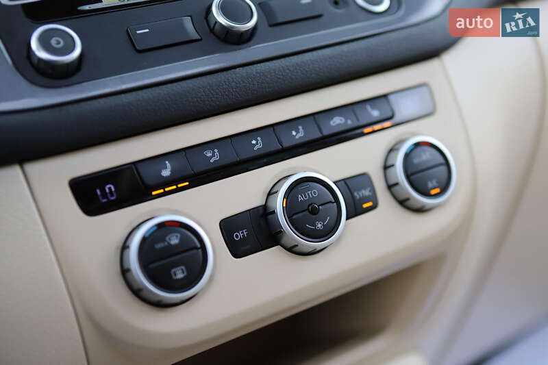 Внедорожник / Кроссовер Volkswagen Tiguan 2015 в Дрогобыче