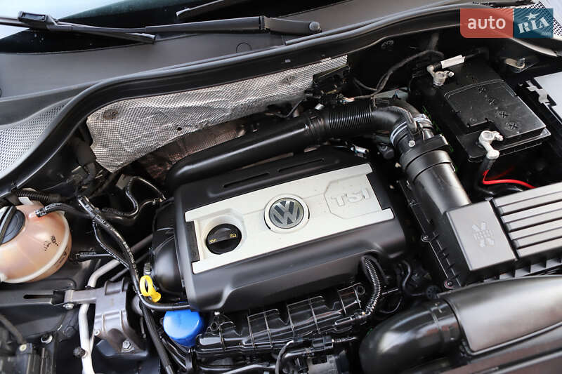 Внедорожник / Кроссовер Volkswagen Tiguan 2015 в Дрогобыче