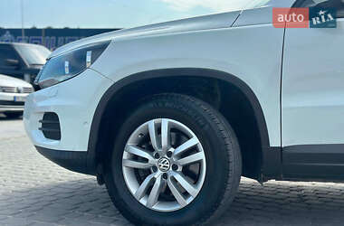 Внедорожник / Кроссовер Volkswagen Tiguan 2016 в 