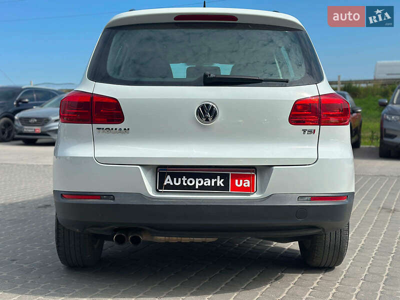 Внедорожник / Кроссовер Volkswagen Tiguan 2016 в Львове