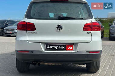 Внедорожник / Кроссовер Volkswagen Tiguan 2016 в 