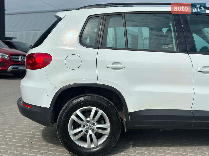 Внедорожник / Кроссовер Volkswagen Tiguan 2016 в Львове