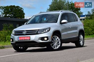 Внедорожник / Кроссовер Volkswagen Tiguan 2016 в 