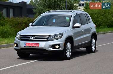 Внедорожник / Кроссовер Volkswagen Tiguan 2016 в 