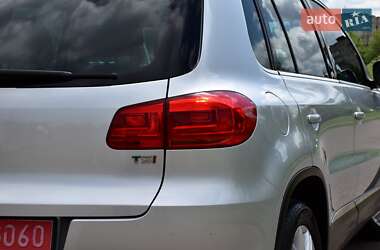 Внедорожник / Кроссовер Volkswagen Tiguan 2016 в 