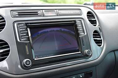 Внедорожник / Кроссовер Volkswagen Tiguan 2016 в 