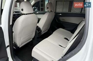 Внедорожник / Кроссовер Volkswagen Tiguan 2019 в 