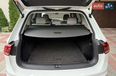 Внедорожник / Кроссовер Volkswagen Tiguan 2019 в 