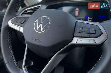 Позашляховик / Кросовер Volkswagen Tiguan 2022 в 