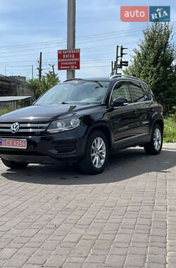 Внедорожник / Кроссовер Volkswagen Tiguan 2016 в Львове
