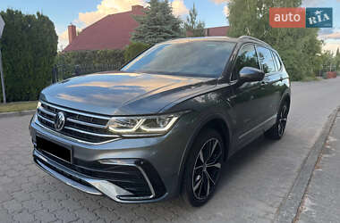 Позашляховик / Кросовер Volkswagen Tiguan 2021 в Києві