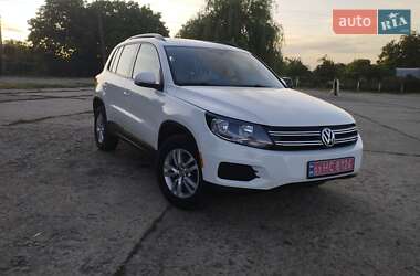 Внедорожник / Кроссовер Volkswagen Tiguan 2015 в Ладыжине
