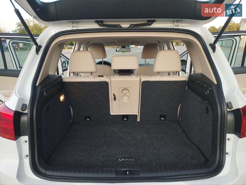 Внедорожник / Кроссовер Volkswagen Tiguan 2015 в Ладыжине