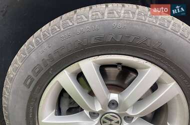 Внедорожник / Кроссовер Volkswagen Tiguan 2015 в 