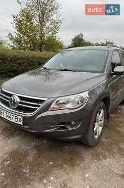 Внедорожник / Кроссовер Volkswagen Tiguan 2011 в Полтаве