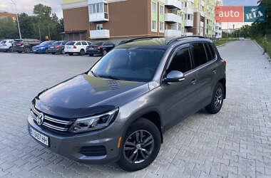 Позашляховик / Кросовер Volkswagen Tiguan 2015 в Полтаві