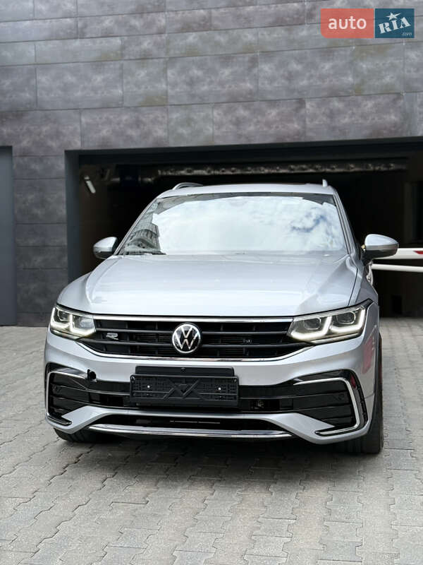 Позашляховик / Кросовер Volkswagen Tiguan 2021 в Києві