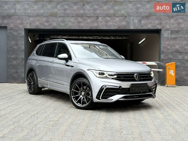 Позашляховик / Кросовер Volkswagen Tiguan 2021 в Києві