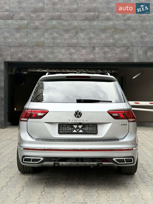 Позашляховик / Кросовер Volkswagen Tiguan 2021 в Києві