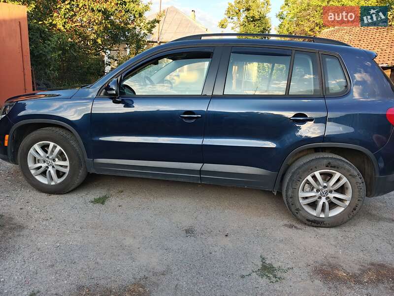 Внедорожник / Кроссовер Volkswagen Tiguan 2015 в Дунаевцах