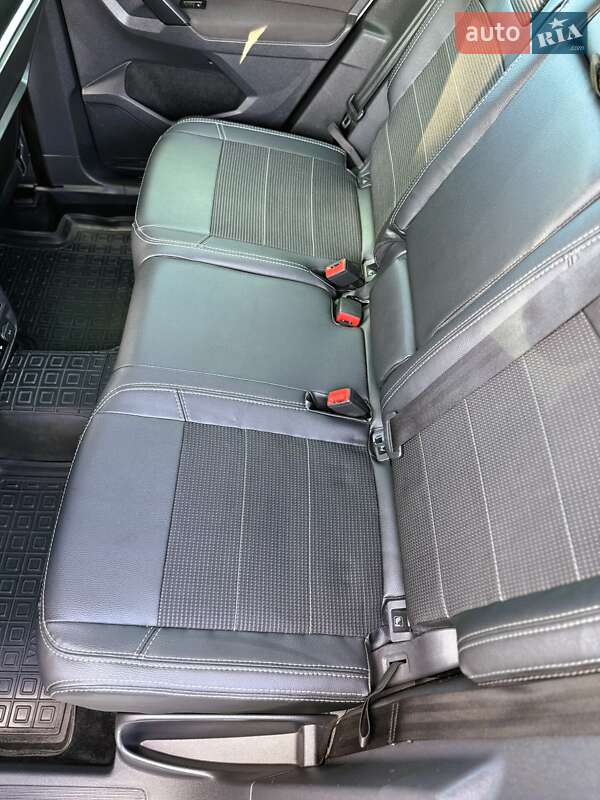 Внедорожник / Кроссовер Volkswagen Tiguan 2017 в Лубнах фото 15 Внедорожник / Кроссовер Volkswagen Tiguan 2017 в Лубнах