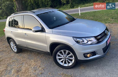 Внедорожник / Кроссовер Volkswagen Tiguan 2017 в 
