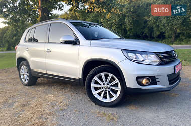 Внедорожник / Кроссовер Volkswagen Tiguan 2017 в 