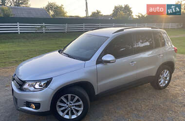 Внедорожник / Кроссовер Volkswagen Tiguan 2017 в 