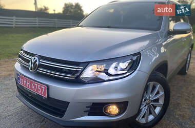 Внедорожник / Кроссовер Volkswagen Tiguan 2017 в 