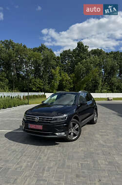 Внедорожник / Кроссовер Volkswagen Tiguan 2016 в Луцке