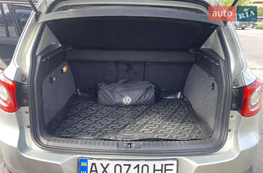 Внедорожник / Кроссовер Volkswagen Tiguan 2010 в 
