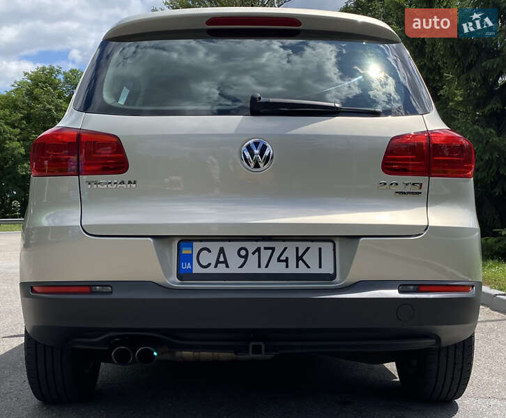 Внедорожник / Кроссовер Volkswagen Tiguan 2015 в Смеле