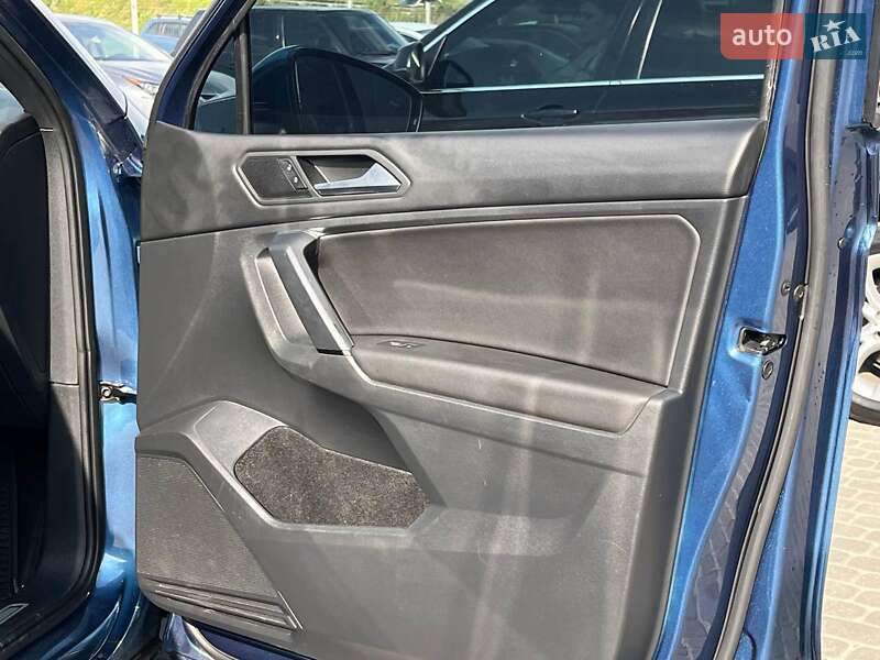 Позашляховик / Кросовер Volkswagen Tiguan 2018 в Львові