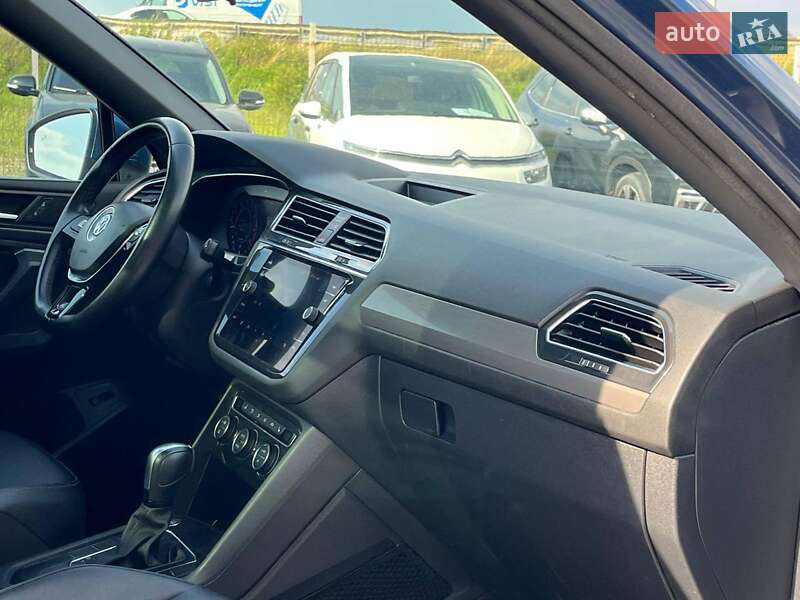 Позашляховик / Кросовер Volkswagen Tiguan 2018 в Львові