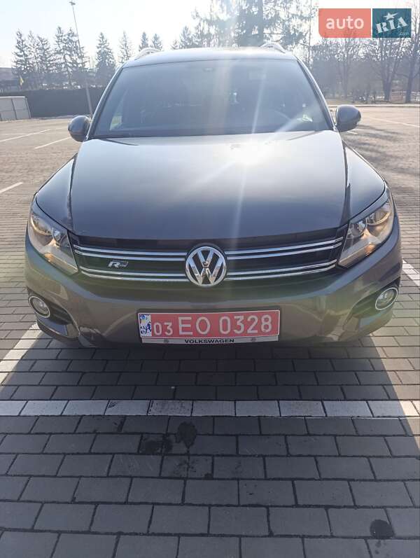 Внедорожник / Кроссовер Volkswagen Tiguan 2016 в Луцке