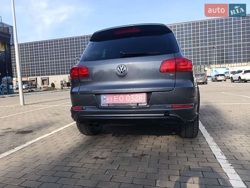 Внедорожник / Кроссовер Volkswagen Tiguan 2016 в Луцке
